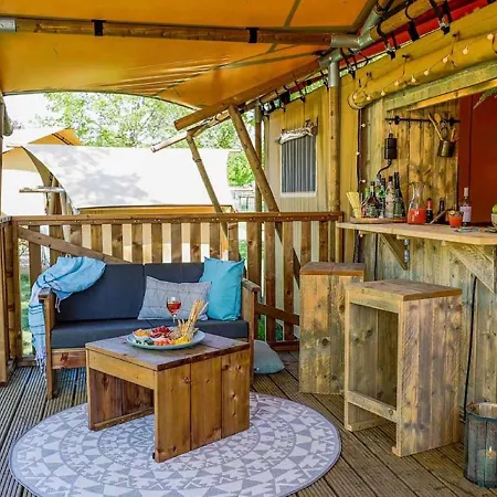 Beautiful Glamping Tent With Bathroom Роскошный шатер Винтерсвейк